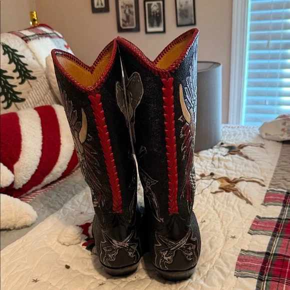 LIBERTY Black Cowboy Boots with Skull Design - Picture 4 of 6